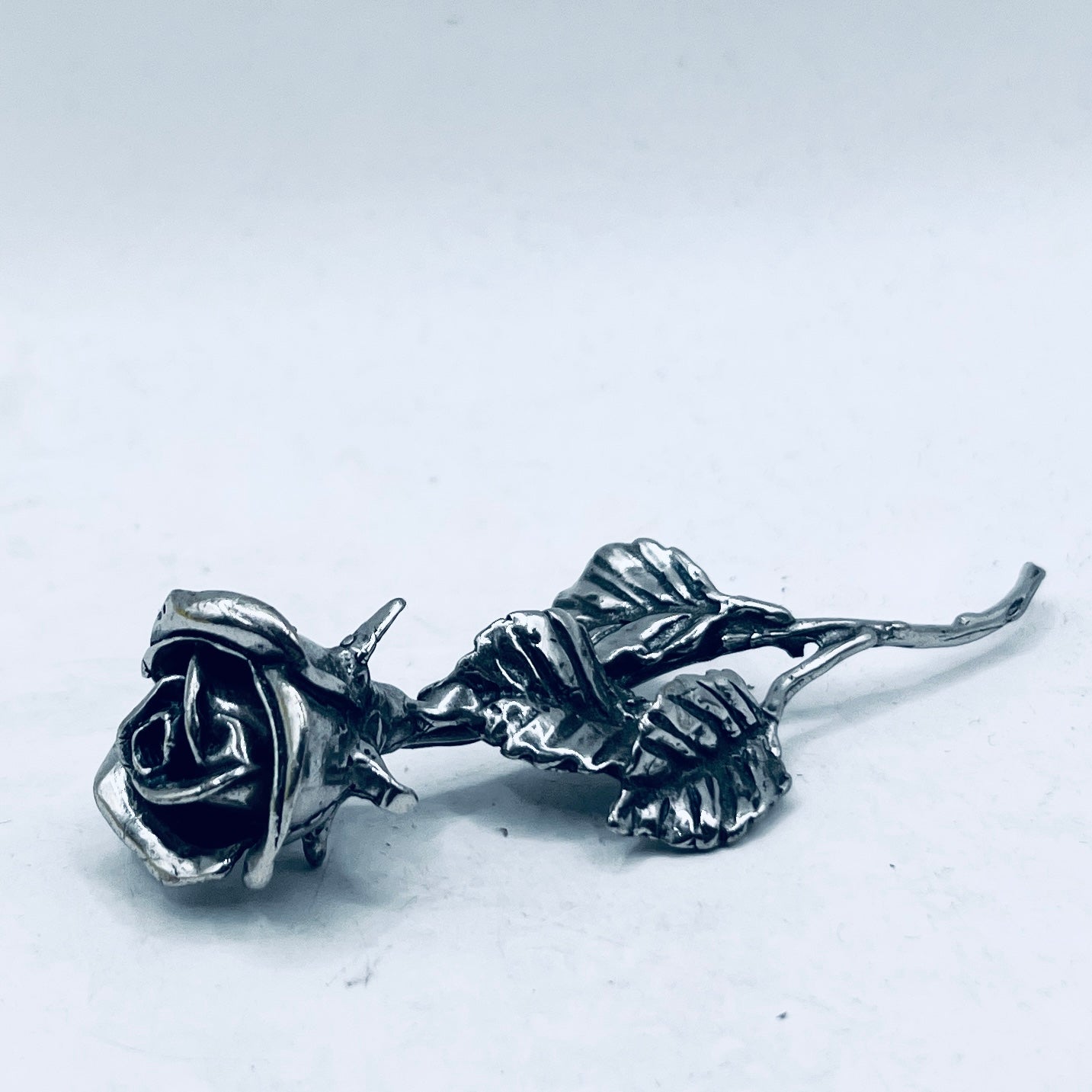 Anello Artigianale ROSA 01 Mod. CLASSICO  Realizzato con Antica SPILLA in Argento 800(Prima Metà del ’900)