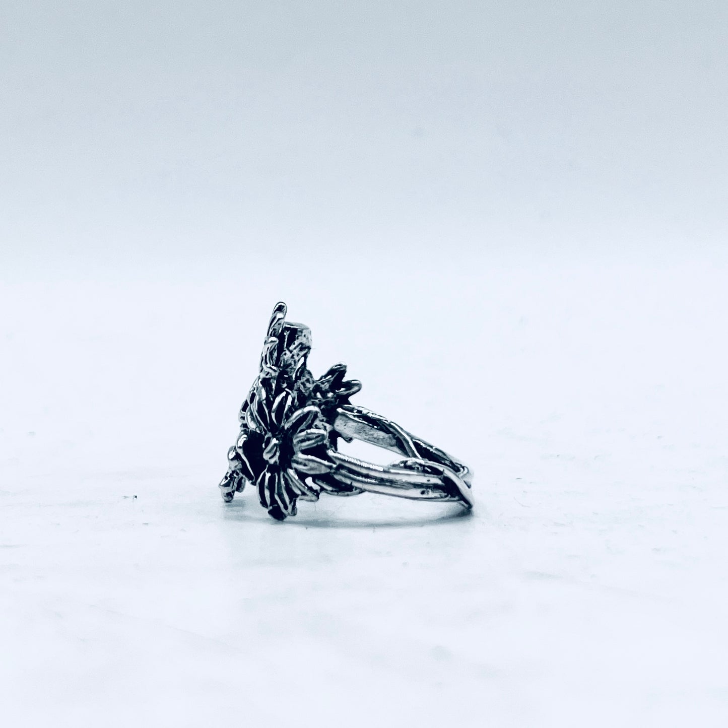 Anello Artigianale CONCHIGLIA MARGHERITE Mod. INTERO  Realizzato con intero Antico Cucchiaino in Argento 800(Prima Metà del ’900)