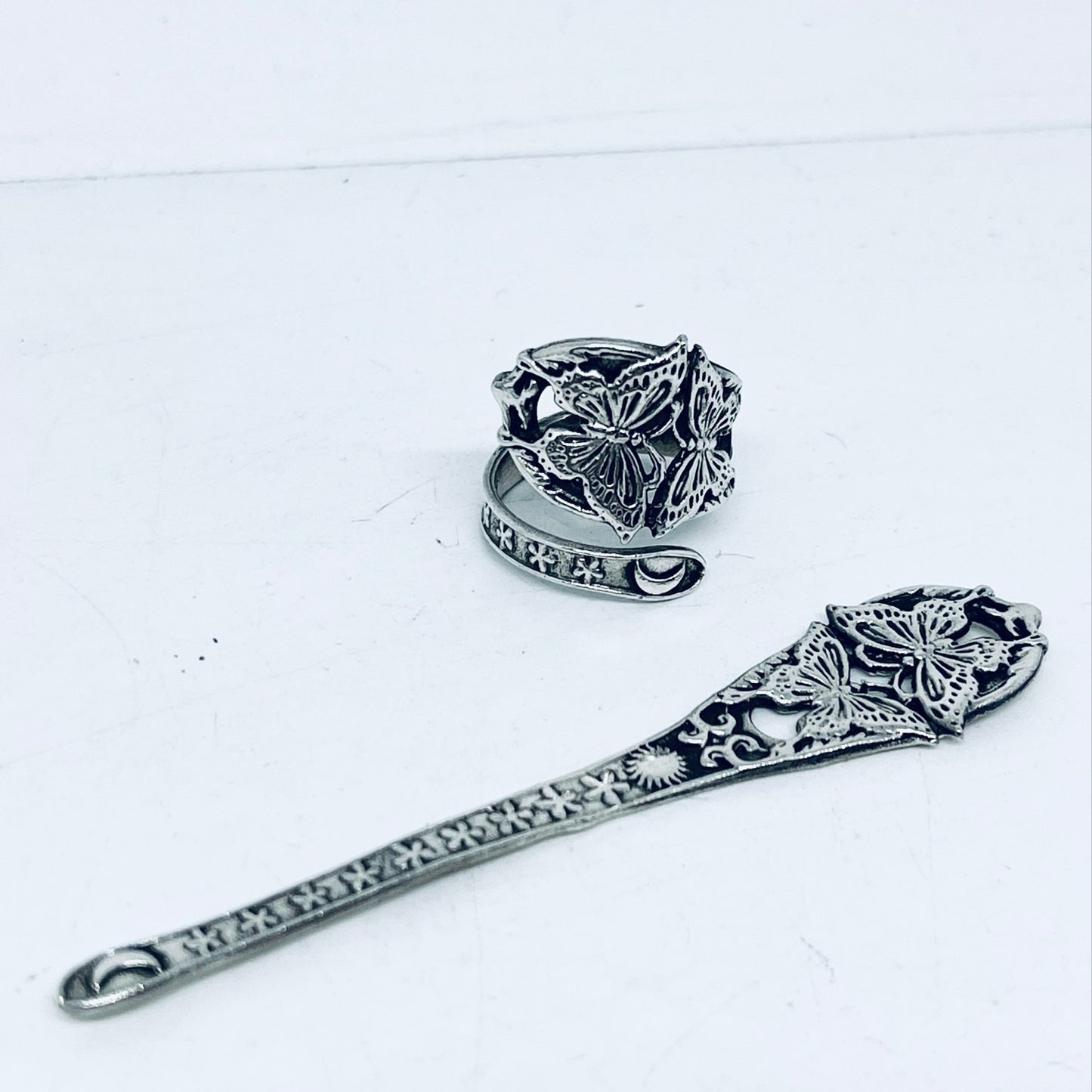 Anello Artigianale FARFALLE Mod. SPIRALE  Realizzato con  Antica posata in Argento (Prima Metà del ’900)