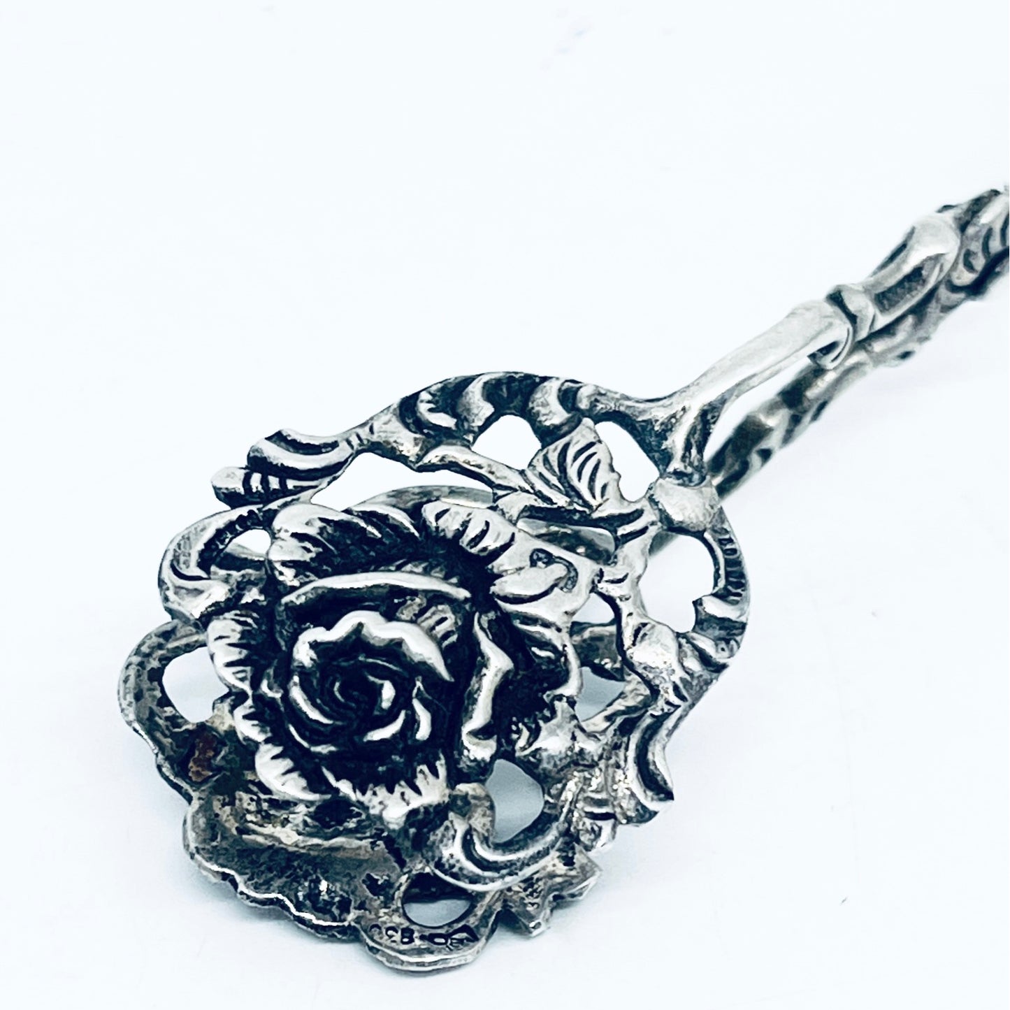 Anello Artigianale ROSA DI HILDESCHEIM Mod. FASCIONA  Realizzato con Antica posata in Argento (Prima Metà del ’900)