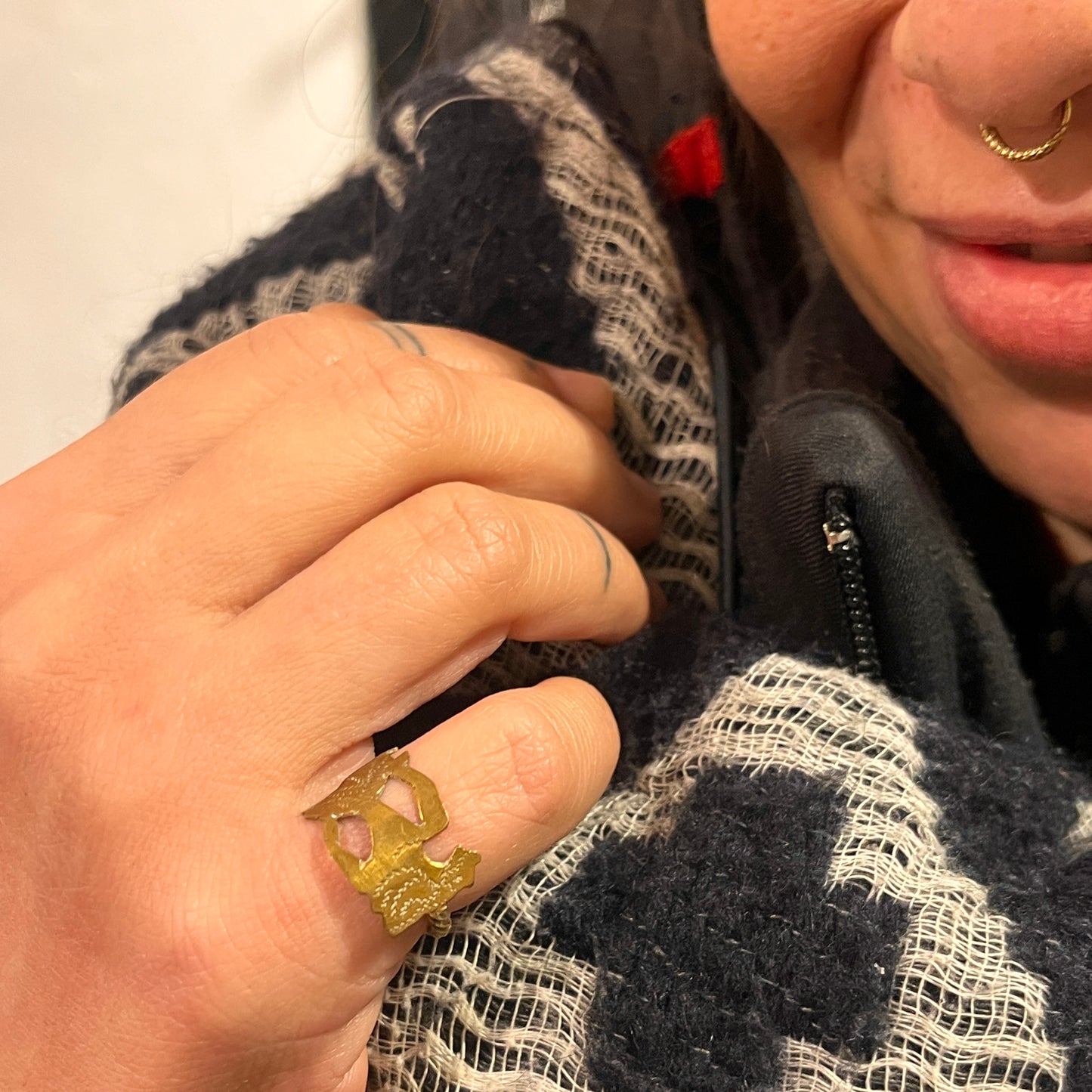 Anello + Anello Artigianale “Wayang Kulit” FOGLIA e WAYANG  Realizzato con Antica posata in OTTONE (Prima Metà del ’900)