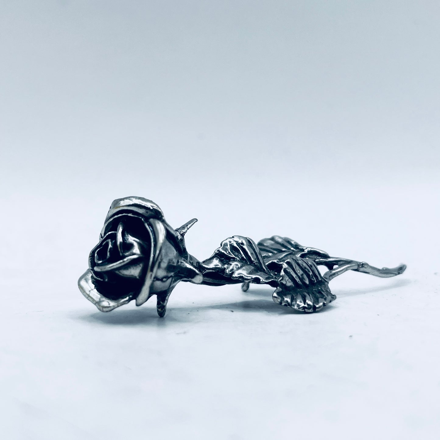 Anello Artigianale ROSA 01 Mod. CLASSICO  Realizzato con Antica SPILLA in Argento 800(Prima Metà del ’900)