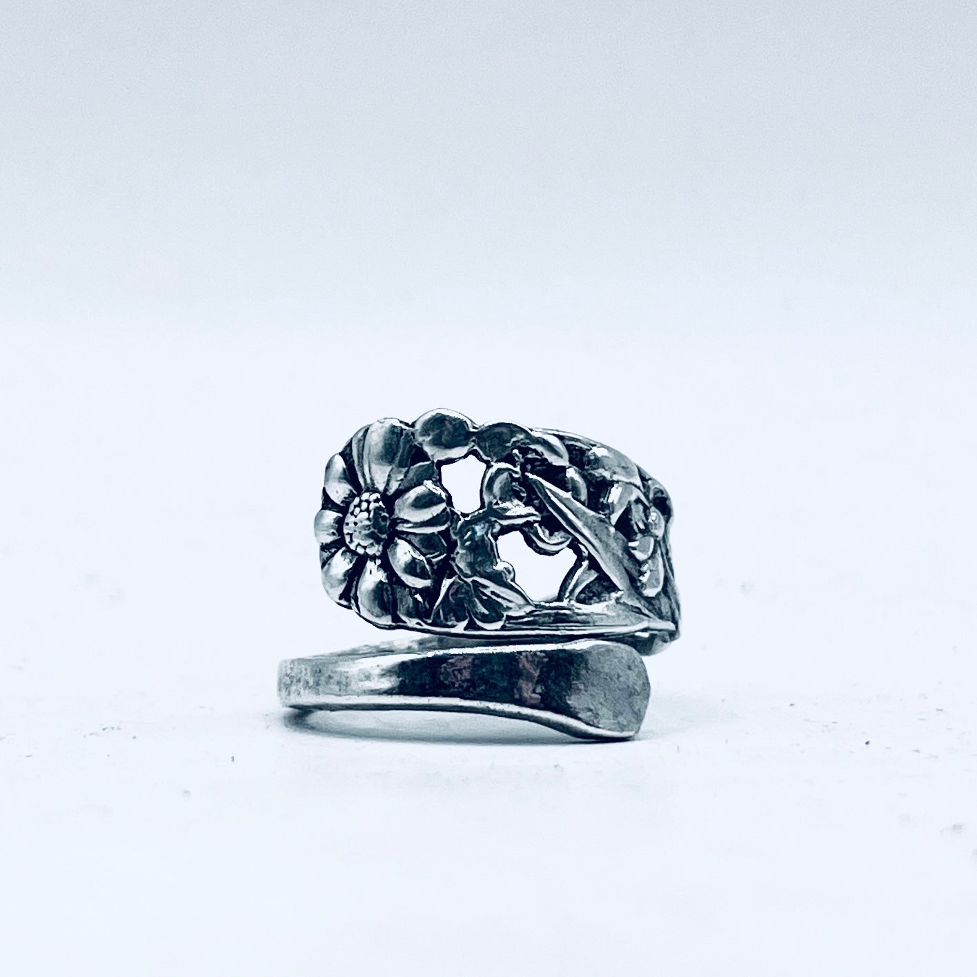 Anello Artigianale MARGHERITA Mod. SPIRALE  Realizzato con  Antica posata in Argento (Prima Metà del ’900)