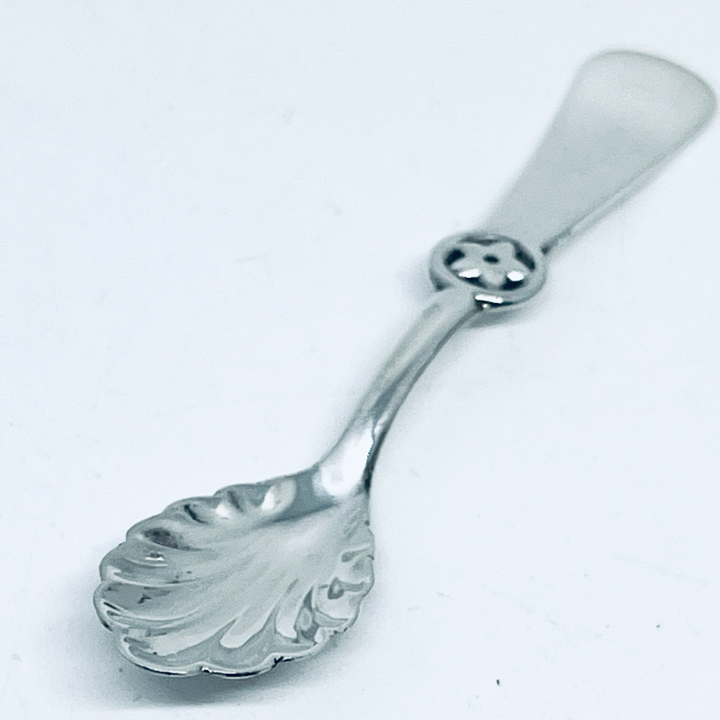 Anello Artigianale SALE STELLA CHE e CONCHIGLIA Mod. INTERO  Realizzato con intero Antico Cucchiaino in Argento (Prima Metà del ’900)