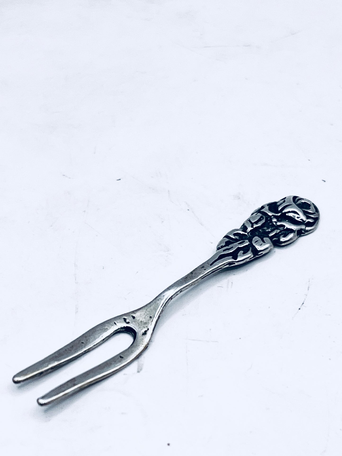 Anello Artigianale Mod. FORCHETTINA ROSA APERITIVO Realizzato con intera antica forchettina in Argento (Prima Metà del ’900)