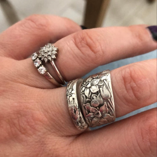 Anello Artigianale TEMPESTA DI NARCISI Mod. SPIRALE  Realizzato con Antica posata in Argento (Prima Metà del ’900)