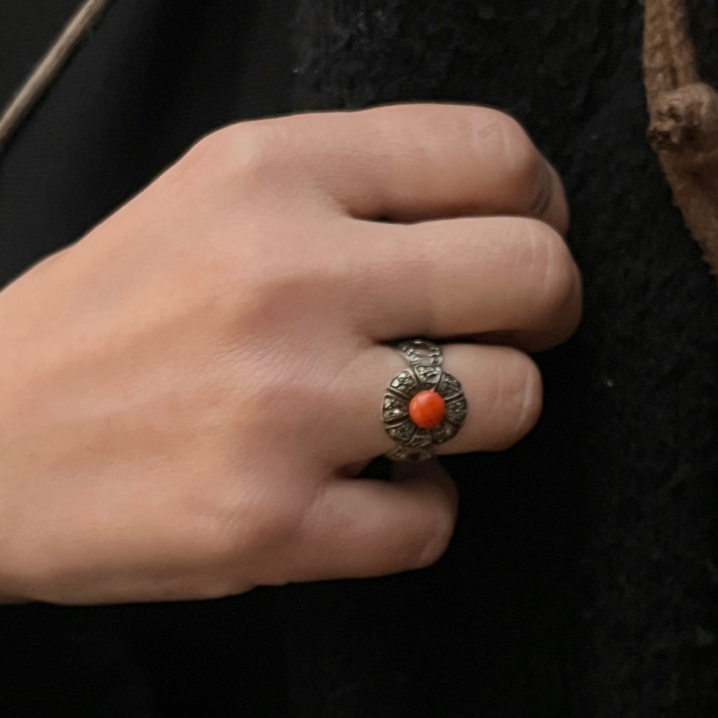 Anello Artigianale SPILLA CORALLO Mod. SPILLA Realizzato con Antica spilla in Argento (Prima Metà del ’900)