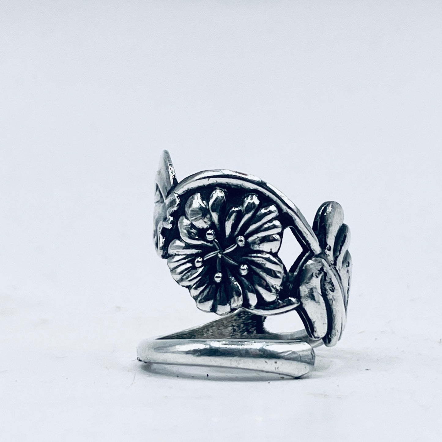 Anello Artigianale FIORDALISO FINLANDESE  Mod. SPIRALE/CLASSICO Realizzato con Antica posata (Prima Metà del ’900)