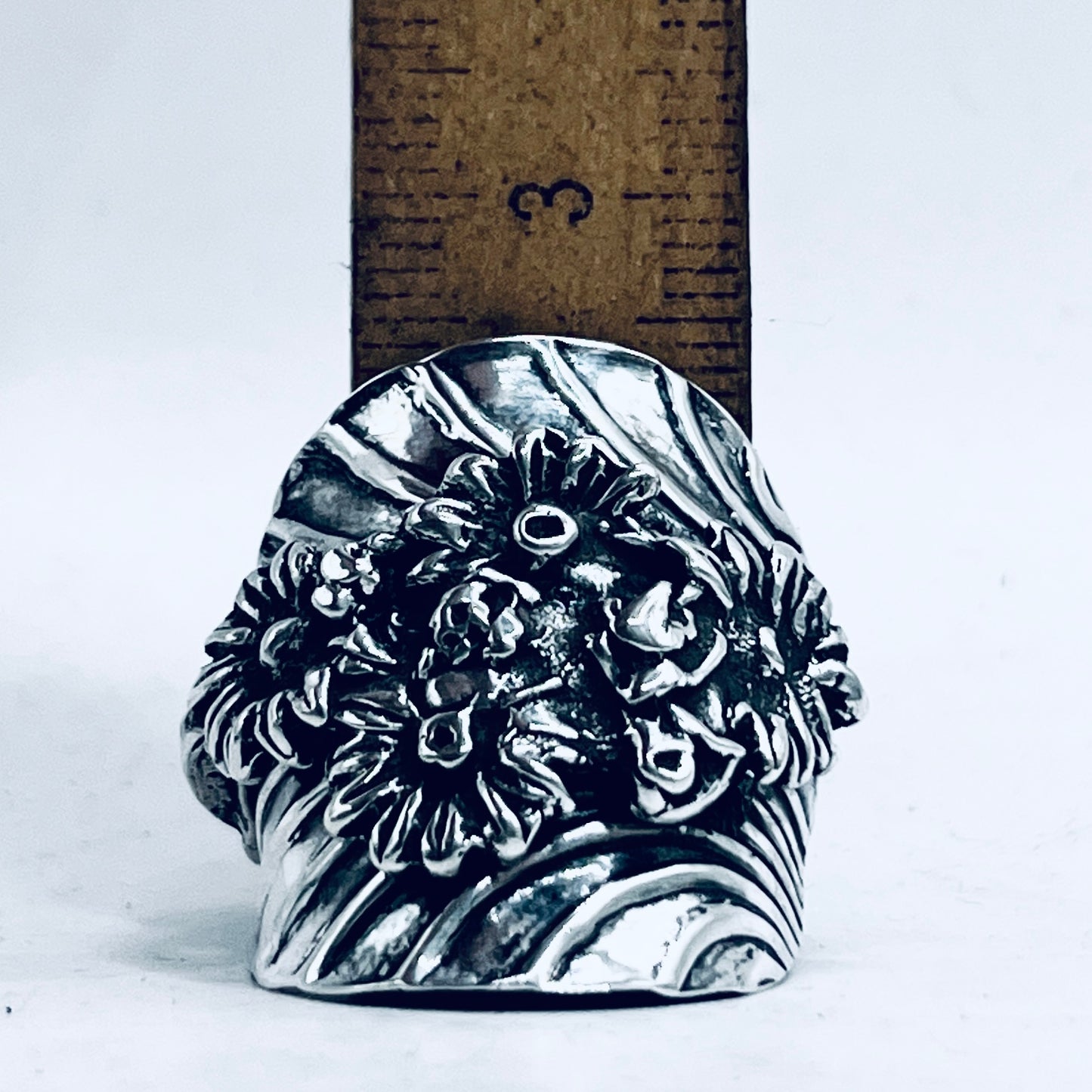 Anello Artigianale CONCHIGLIA MARGHERITE Mod. INTERO  Realizzato con intero Antico Cucchiaino in Argento 800(Prima Metà del ’900)