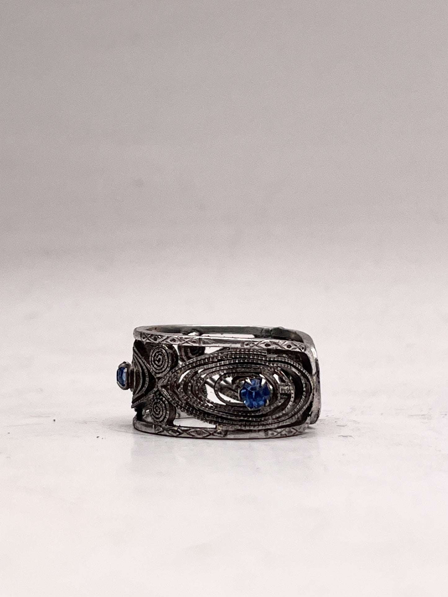 Anello Artigianale SPILLA IPNOSI Mod. SPILLA FILIGRANA Realizzato con Antica spilla in Argento (Prima Metà del ’900)