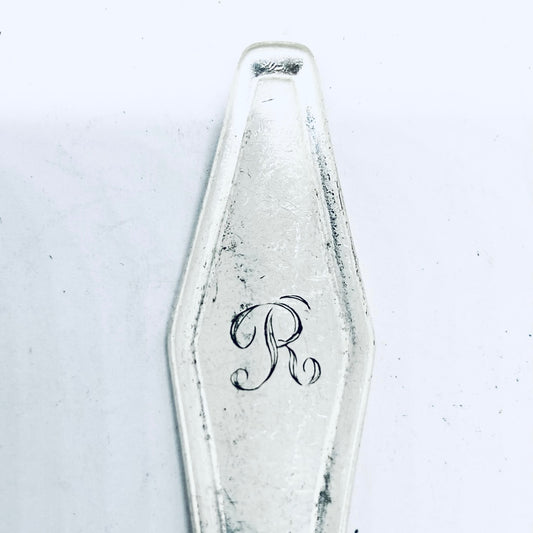 Anello Artigianale con Iniziale R
