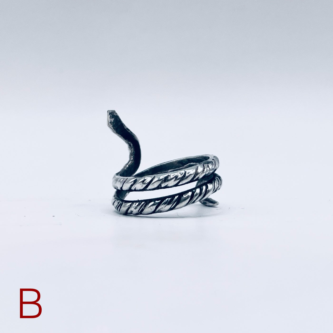 Anello Artigianale SERPENTE Realizzato con parte di Antico porta tovagliolo in Argento (Prima Metà del ’900)