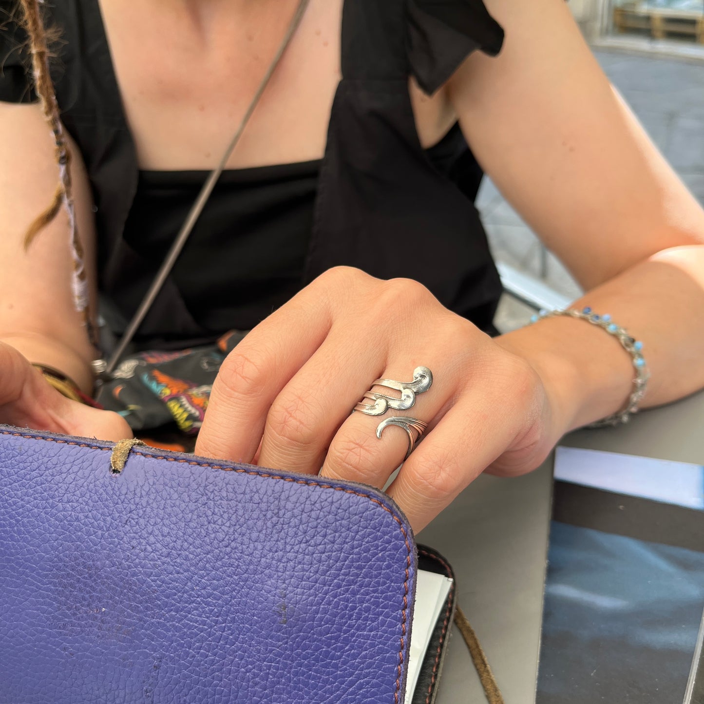 Anello Artigianale ONDA LIBERTY Mod. SPILLA Realizzato con Antica spilla in Argento (Prima Metà del ’900)