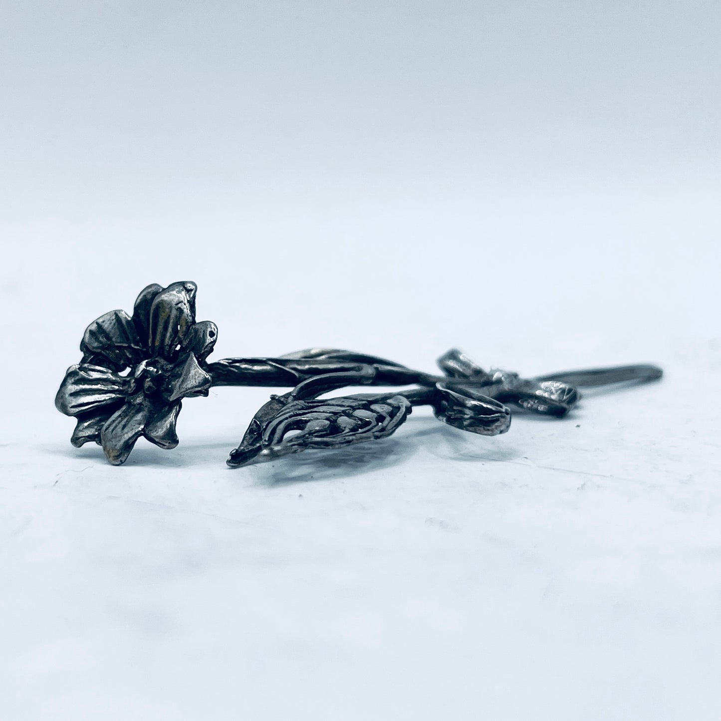 Anello Artigianale FIORE 01 Mod. CLASSICO  Realizzato con Antica SPILLA in Argento 800(Prima Metà del ’900)