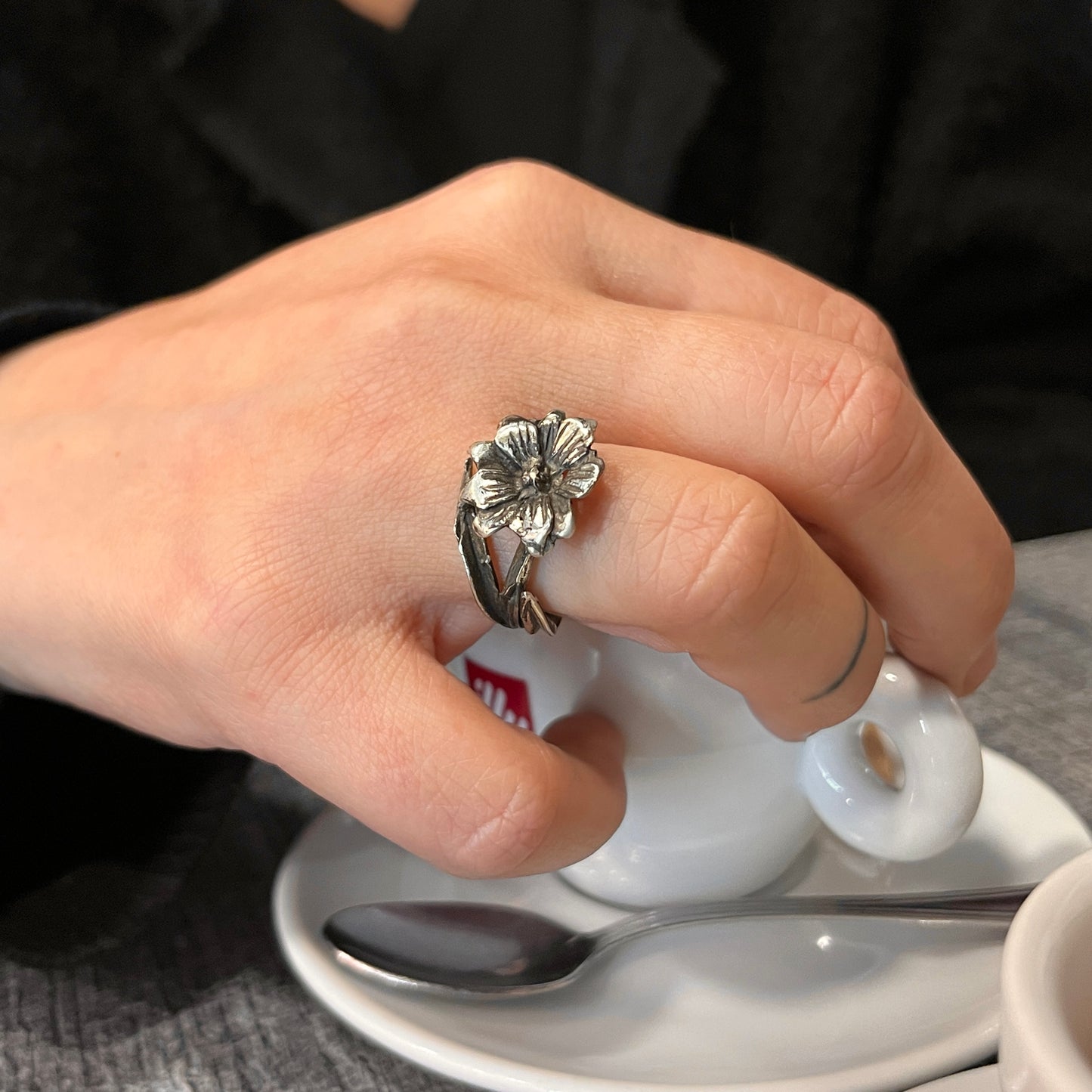Anello Artigianale FIORE 01 Mod. CLASSICO  Realizzato con Antica SPILLA in Argento 800(Prima Metà del ’900)
