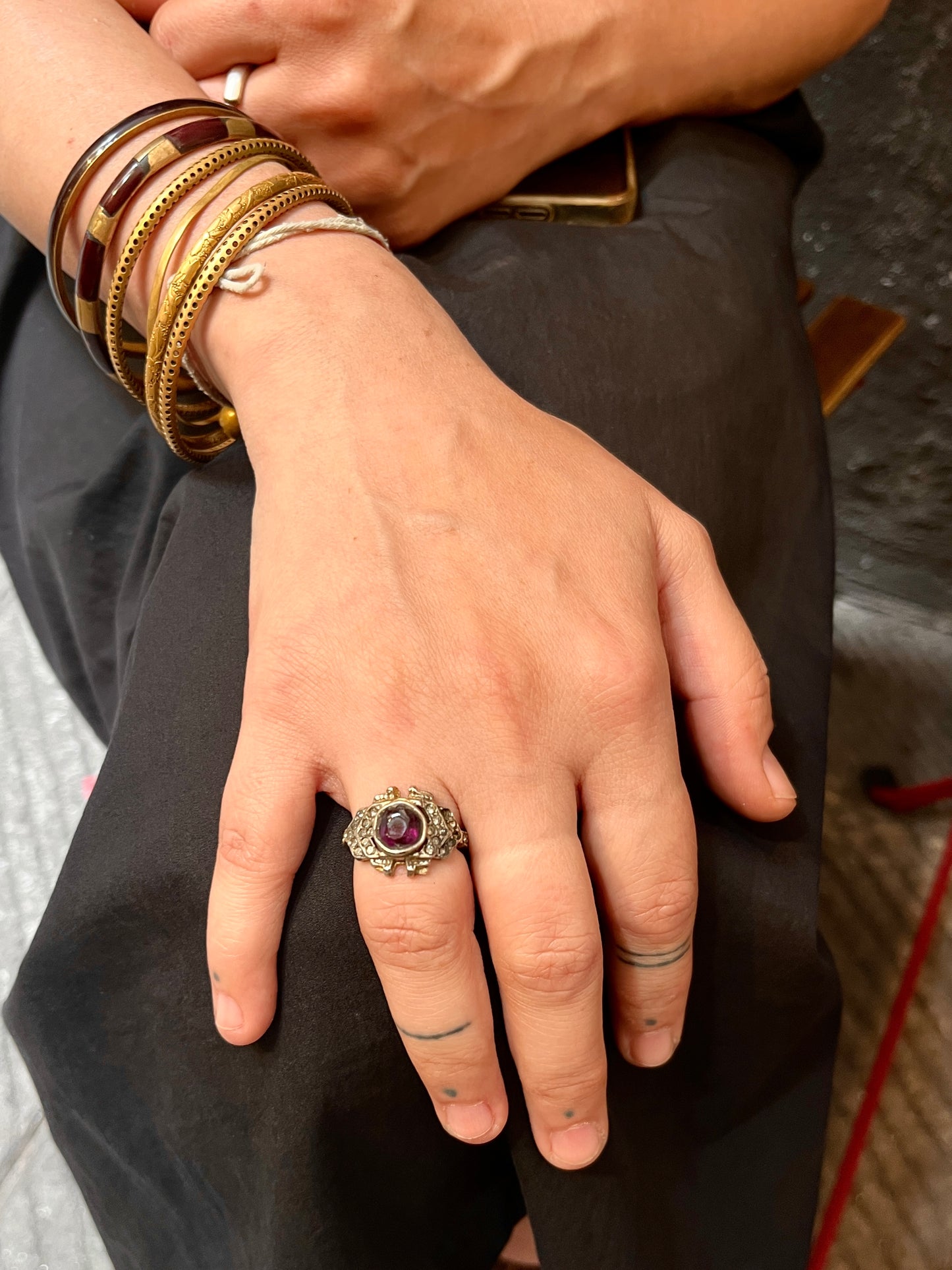 Anello Artigianale ALI Mod. SPILLA AMETISTA Realizzato con Antica spilla in Argento (Prima Metà del ’900)