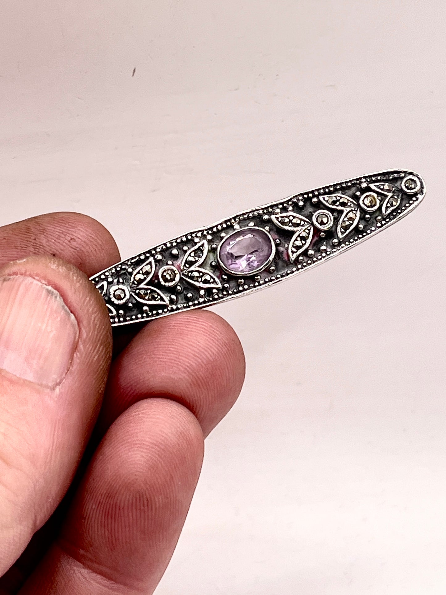 Anello Artigianale SPILLA INCANTO Mod. SPILLA CON AMETISTA Realizzato con Antica spilla in Argento (Prima Metà del ’900)