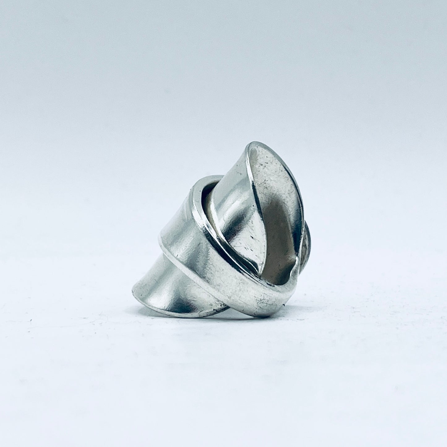 Anello Artigianale CAPPUCCETTO ROSSO&LUPO Mod. INTERO  CUCCHIAINO PAPPA Realizzato con intero Antico cucchiaino da pappa in Argento (Prima Metà del ’900)