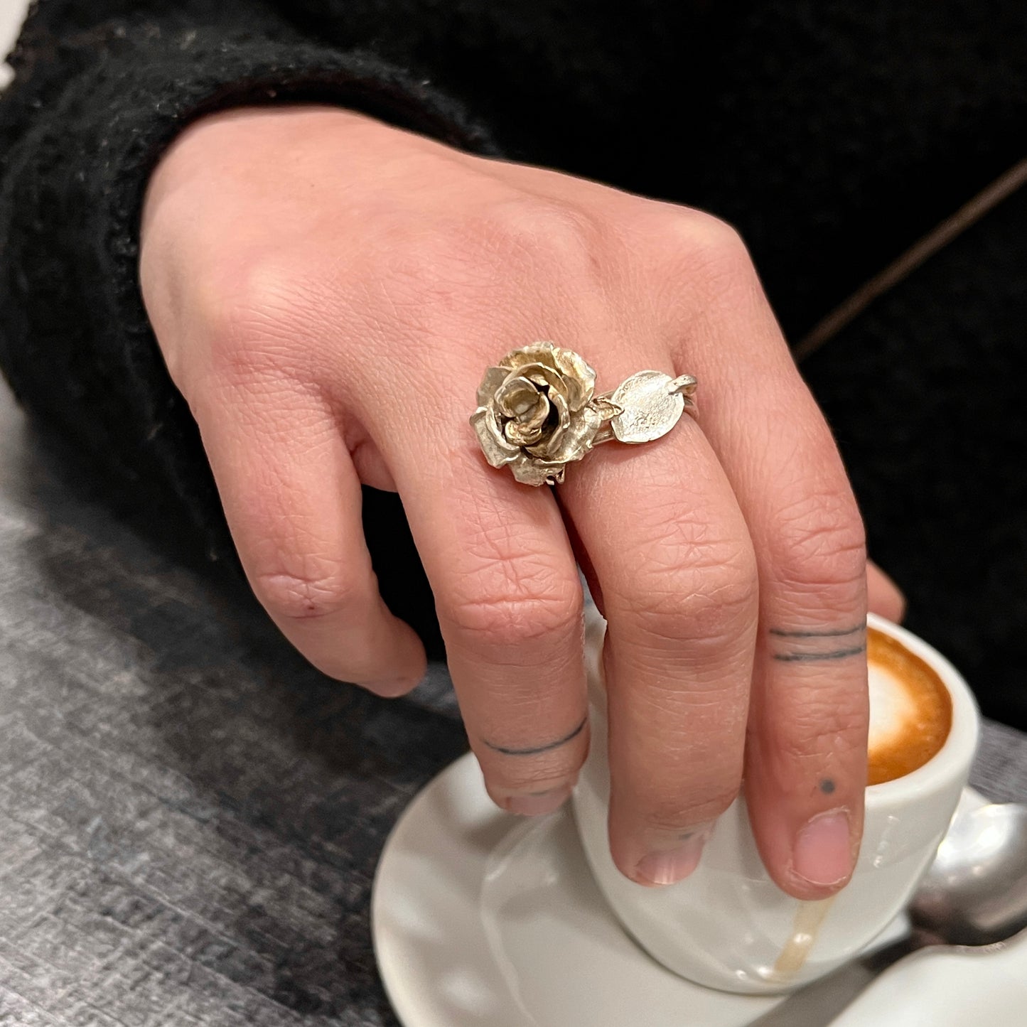 Anello Artigianale + Orecchini (omaggio) ROSA 02 Mod. CLASSICO  Realizzato con Antica SPILLA in Argento 800(Prima Metà del ’900)