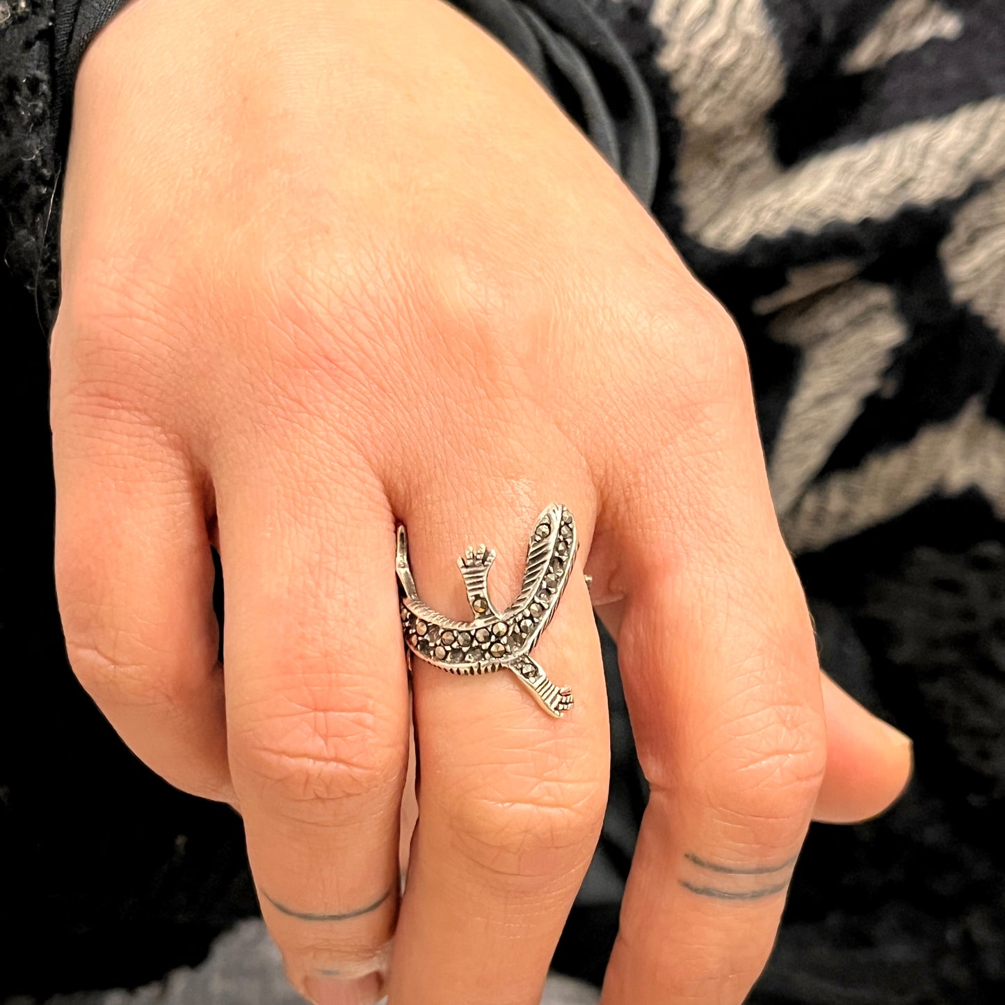 Anello Artigianale GECO Mod. SPILLA Realizzato con Antica spilla in Argento e Marcasiti (Prima Metà del ’900)