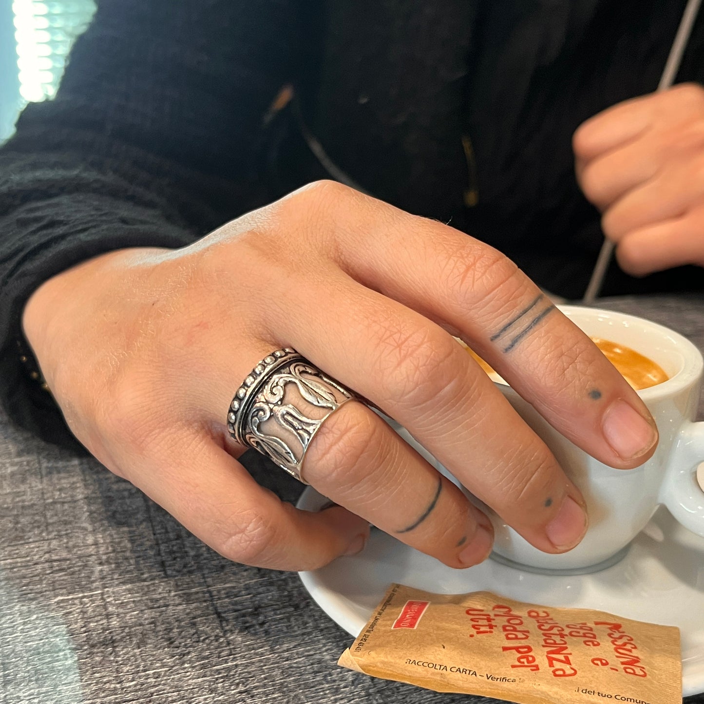 Anello Artigianale DECORI Mod. FASCIONE  Realizzato con Antica posata in Argento (Prima Metà del ’900) Misura 16