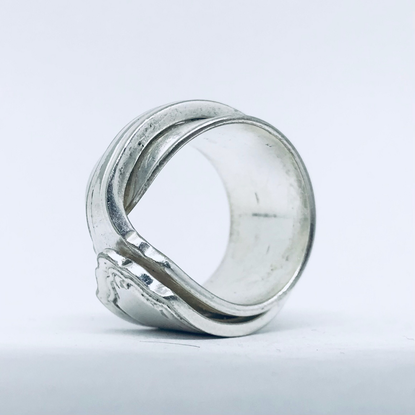 Anello Artigianale Mod. SPALMABURRO  Realizzato con intero Antico Cucchiaino in Argento (Prima Metà del ’900)