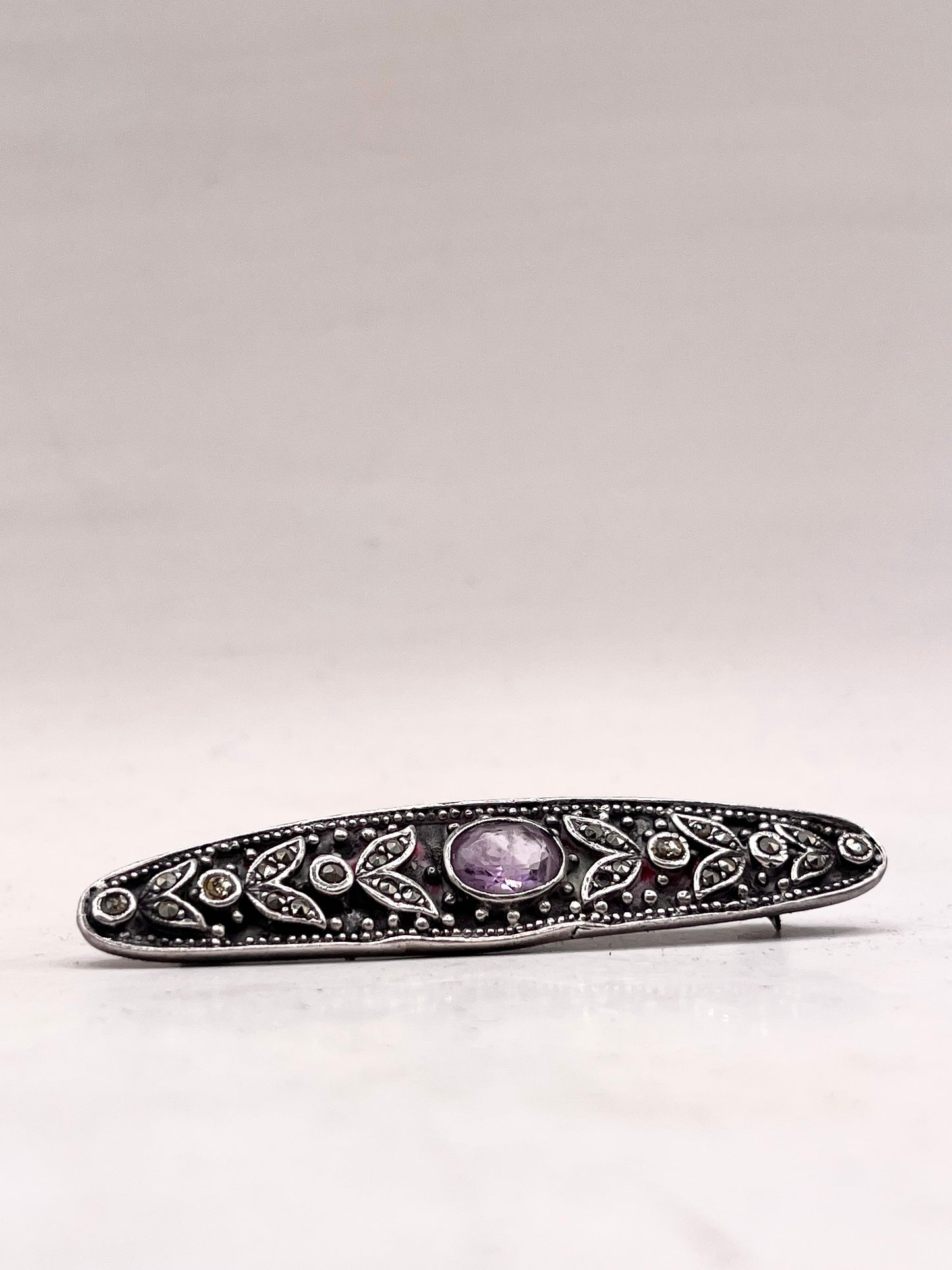 Anello Artigianale SPILLA INCANTO Mod. SPILLA CON AMETISTA Realizzato con Antica spilla in Argento (Prima Metà del ’900)