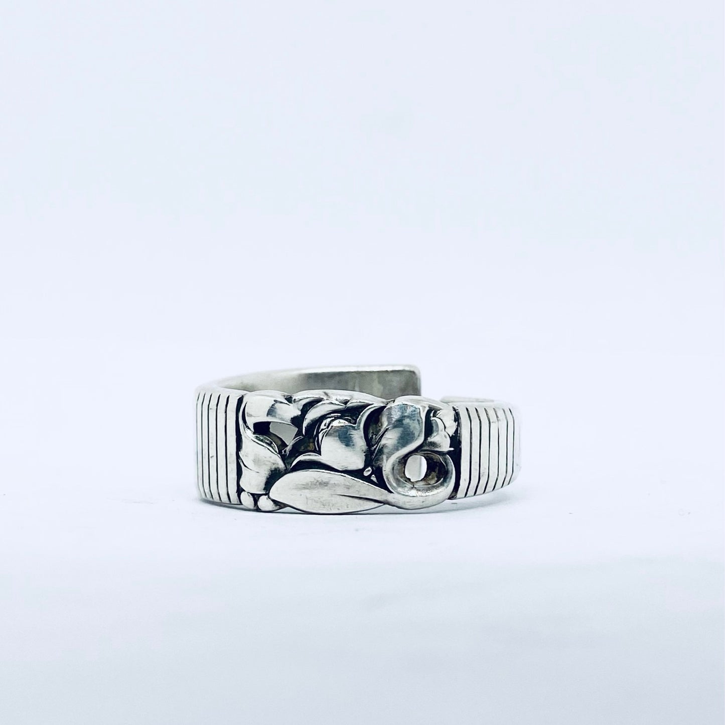 Anello Artigianale CAMPANULE2  Mod. CLASSICO  Realizzato con Antica posata in Argento (Prima Metà del ’900)