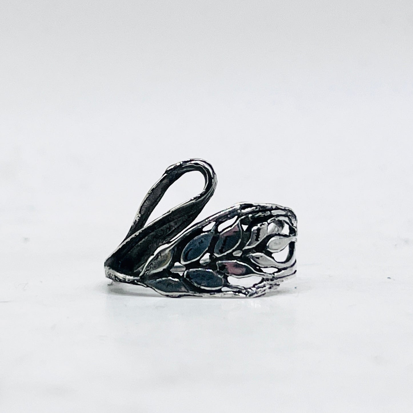 Anello Artigianale SPIGA 01 Mod. CLASSICO  Realizzato con Antica SPILLA in Argento 800(Prima Metà del ’900)