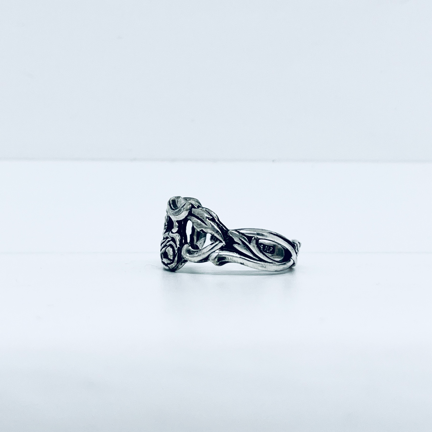 Anello Artigianale ROSE TRAFORATE  Mod. CLASSICO  Realizzato con Antica posata in Argento (Prima Metà del ’900)