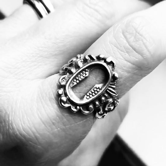 Anello Artigianale “SERRATURA OVALE” Realizzato con serratura in Argento (Prima Metà del ’900)