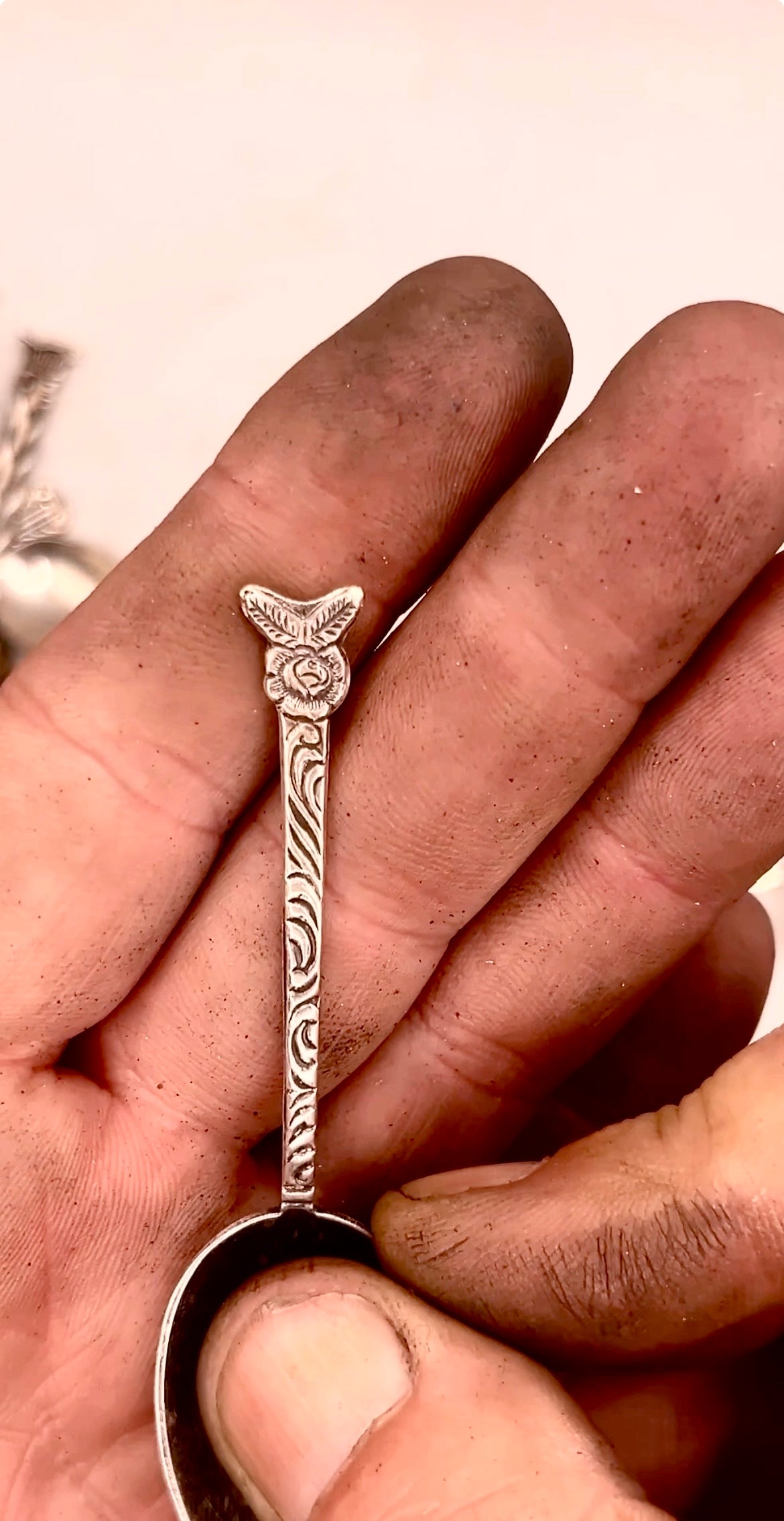Anello Artigianale Mod. INTERO ROSELLINA  Realizzato con intero Antico Cucchiaino in Argento (Prima Metà del ’900)