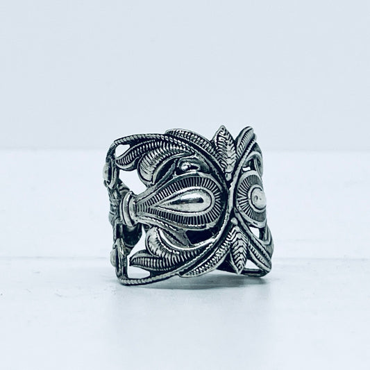 Anello Artigianale “BOCCHETTA SERRATURA GOCCIA” Realizzato con bocchetta serratura in Argento (Prima Metà del ’900)