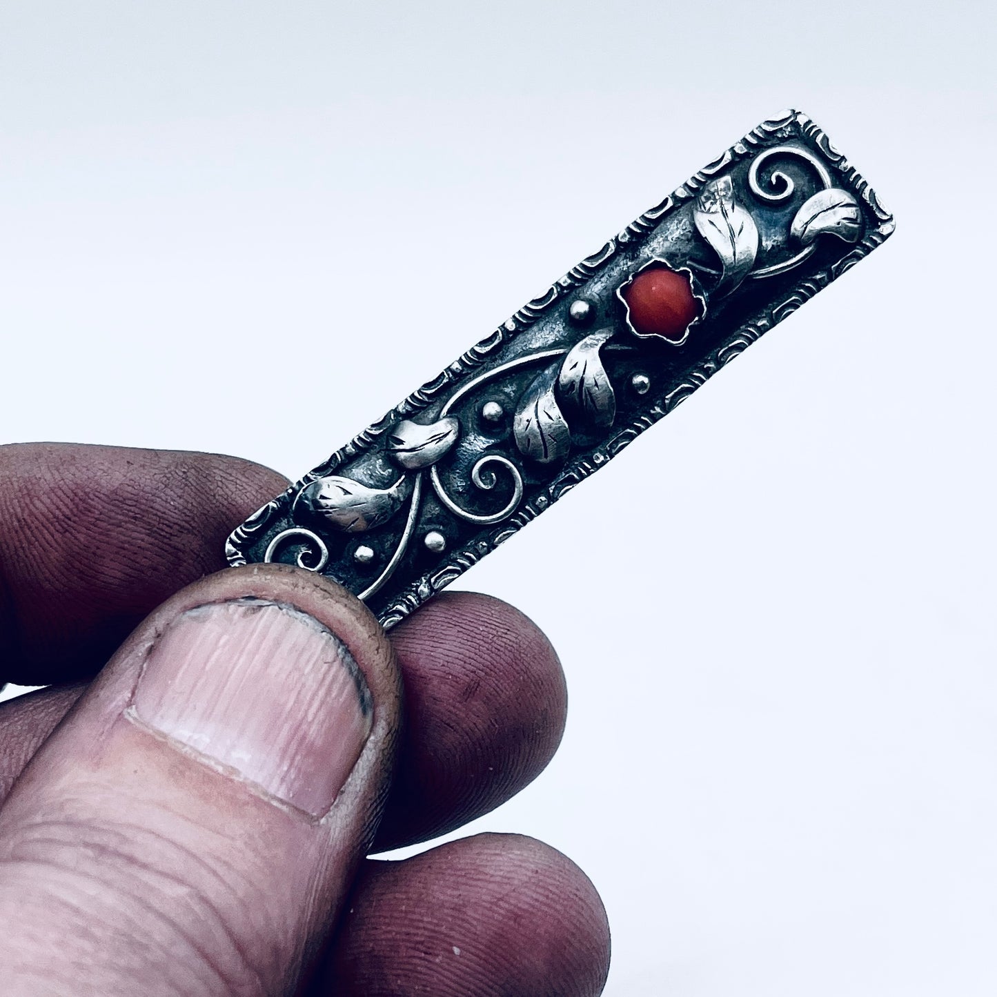 Anello Artigianale SPILLA CORALLO Mod. SPILLA Realizzato con Antica spilla in Argento (Prima Metà del ’900)