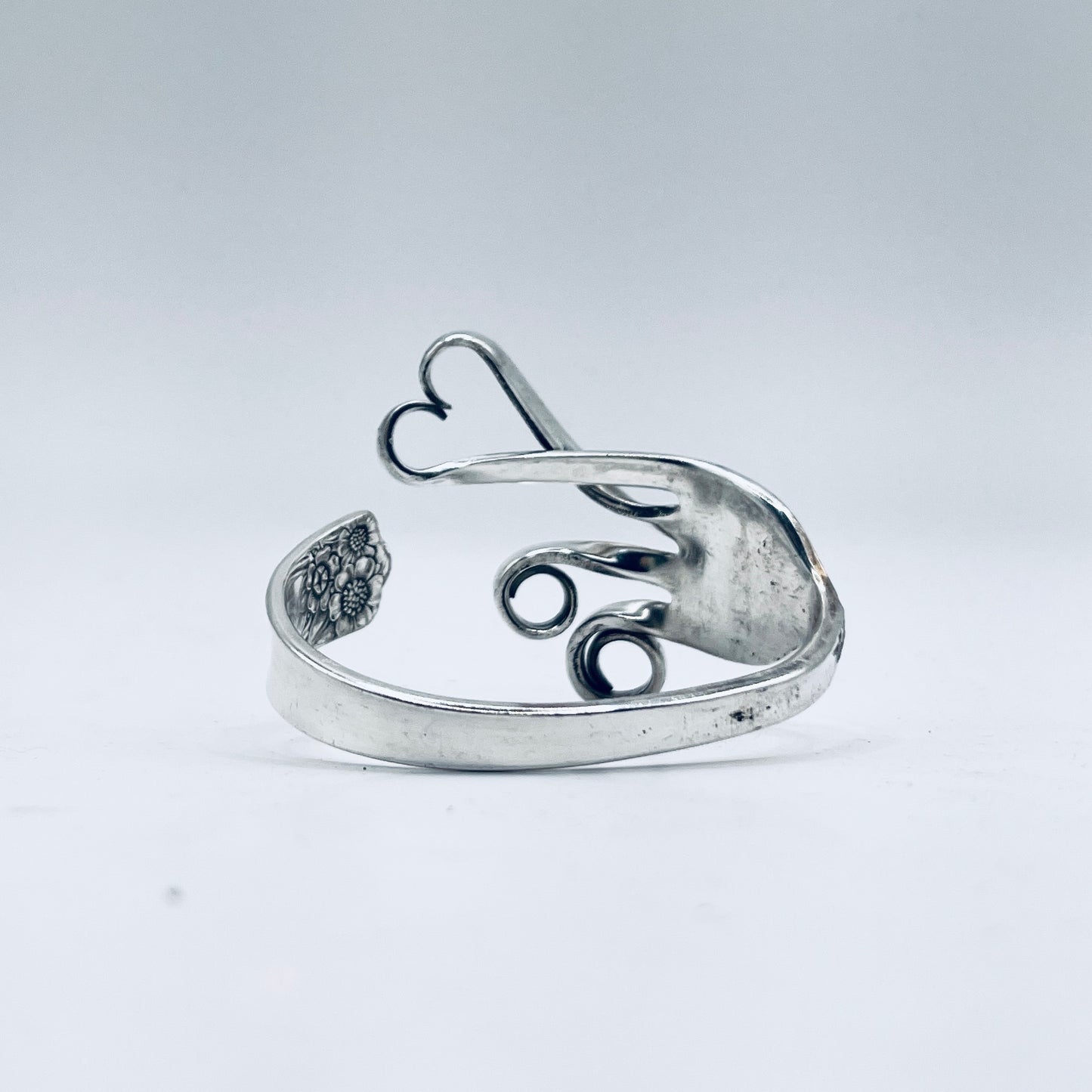 Bracciale Artigianale GIRASOLI Mod. FORCHETTA CUORE/CLASSICO Realizzato con Antica posata in lega d’argento (Prima Metà del ’900)