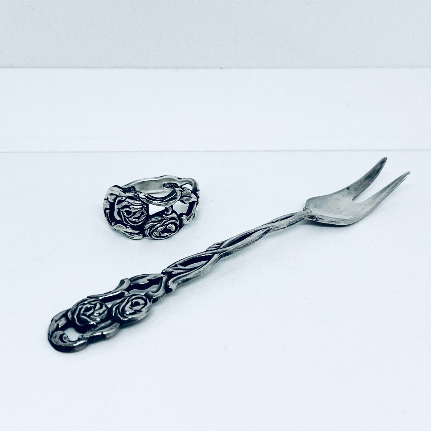 Anello Artigianale ROSE TRAFORATE  Mod. CLASSICO  Realizzato con Antica posata in Argento (Prima Metà del ’900)