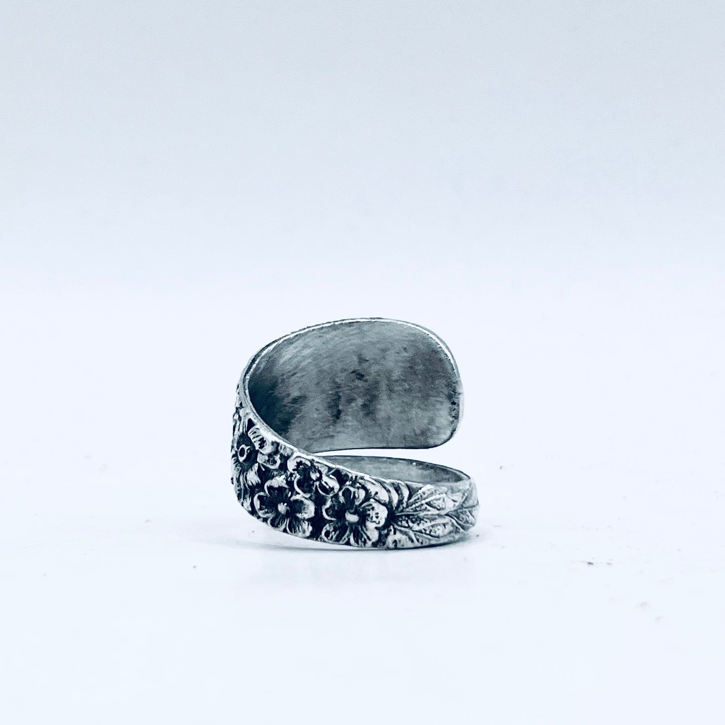 Anello Artigianale TEMPESTA DI FIORI 02 Mod. SPIRALE  Realizzato con Antica posata in Argento (Prima Metà del ’900)