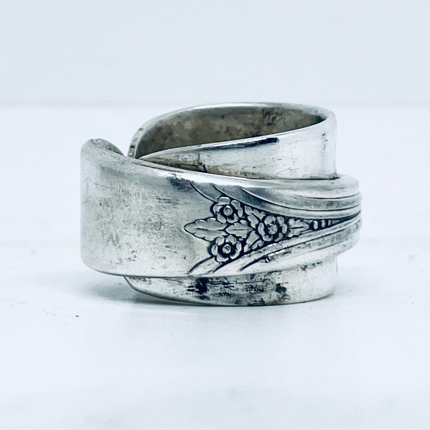 Anello Artigianale Mod. SPALMABURRO  Realizzato con intero Antico Cucchiaino in Argento (Prima Metà del ’900)