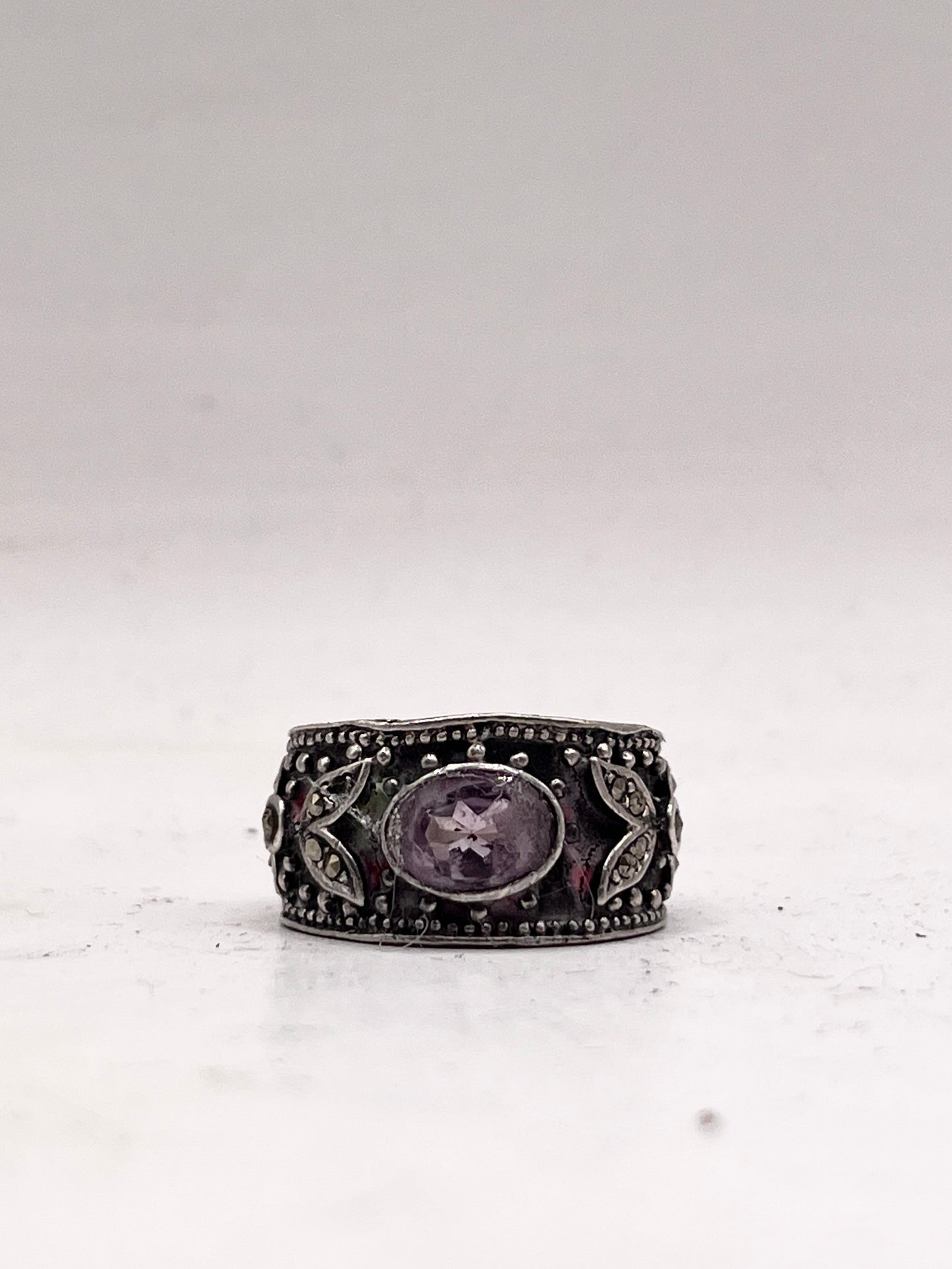Anello Artigianale SPILLA INCANTO Mod. SPILLA CON AMETISTA Realizzato con Antica spilla in Argento (Prima Metà del ’900)