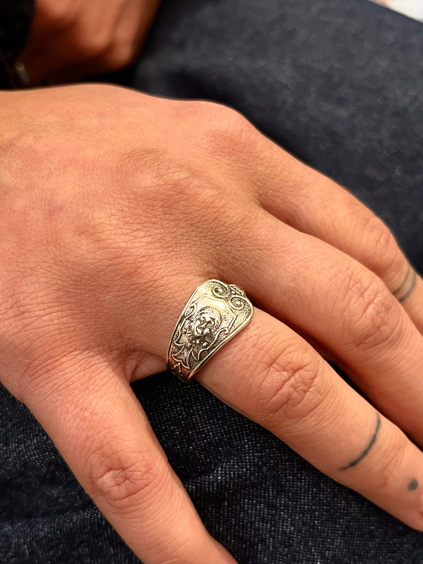 Anello Artigianale + Pendente (in omaggio) MASCHERONE Mod. CLASSICO  Realizzato con Antica posata in Argento (Prima Metà del ’900)