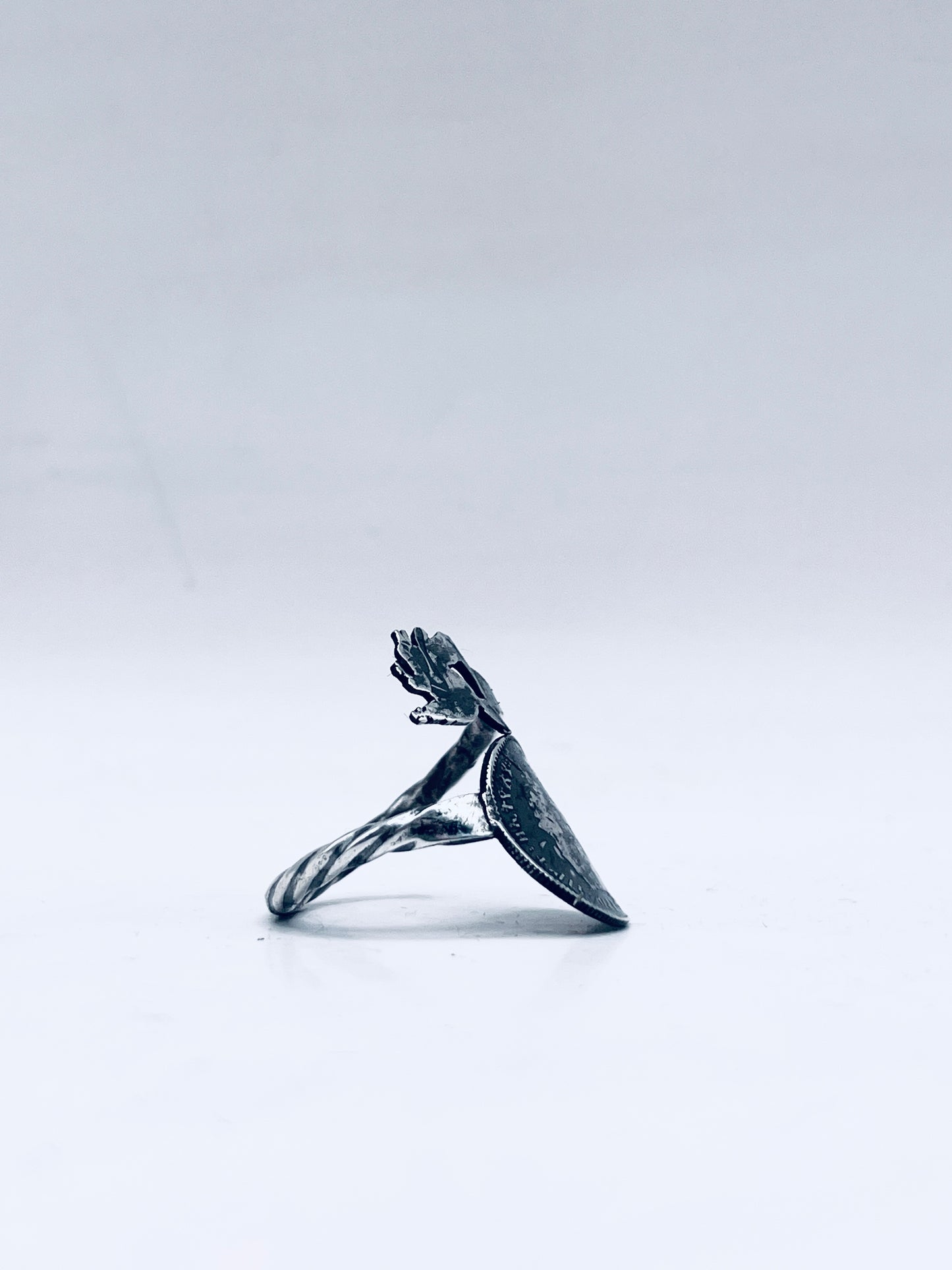 Anello Artigianale Mod. INTERO LEONE DI GIUDA e MENELIK  Realizzato con intero Antico Cucchiaino in Argento (Prima Metà del ’900)
