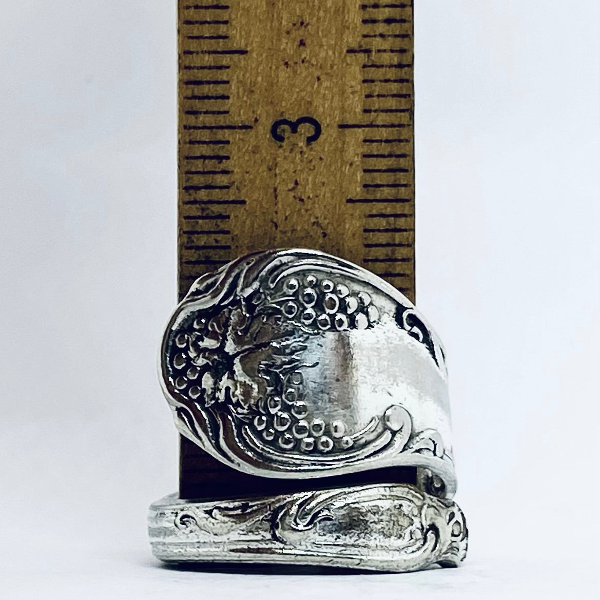 Anello Artigianale UVA Mod. SPIRALE  Realizzato con Antica posata in Argento (Prima Metà del ’900)