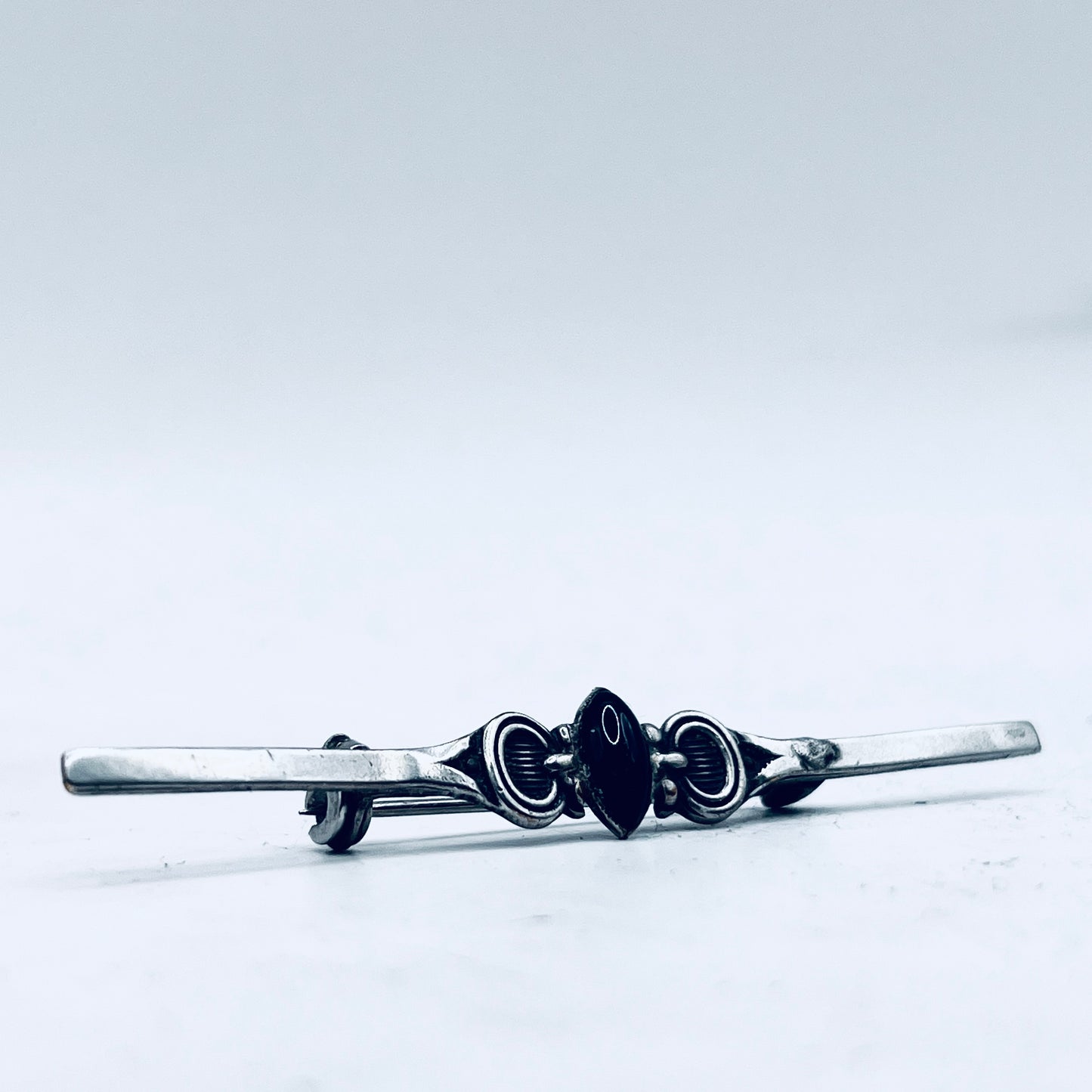 Anello Artigianale SPILLA ONICE Mod. SPILLA Realizzato con Antica spilla in Argento (Prima Metà del ’900)