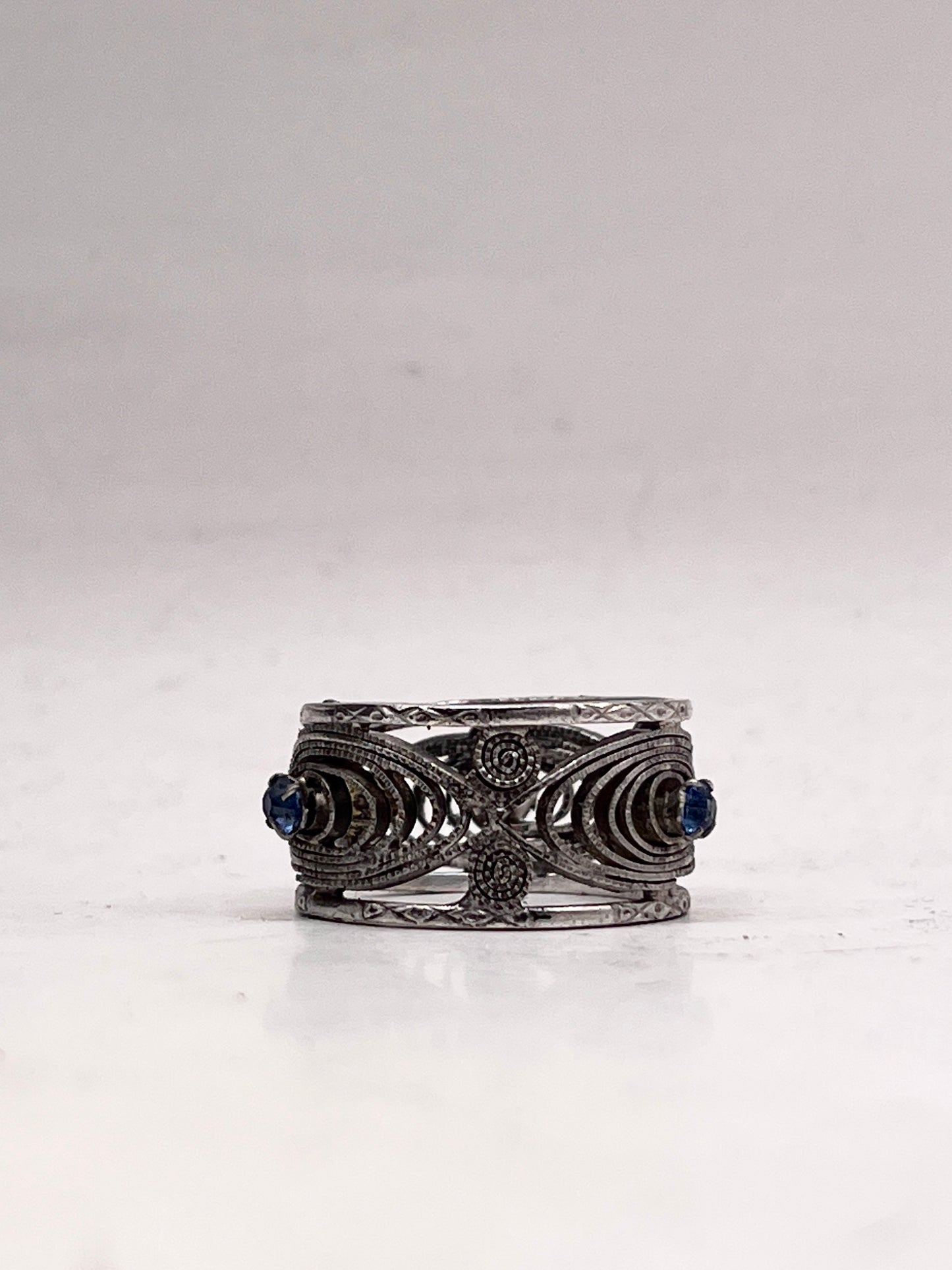 Anello Artigianale SPILLA IPNOSI Mod. SPILLA FILIGRANA Realizzato con Antica spilla in Argento (Prima Metà del ’900)