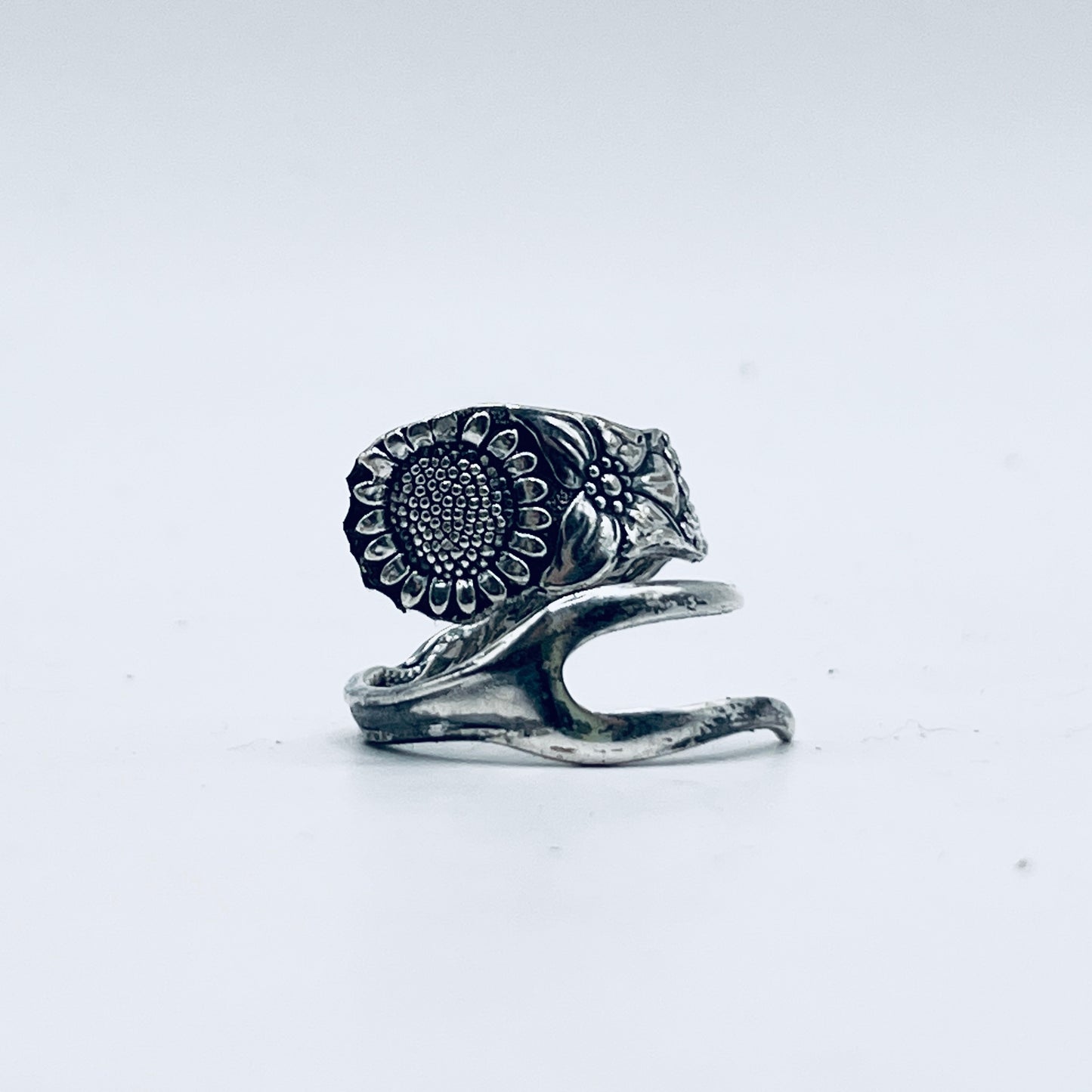 Anello Artigianale GIRASOLE Mod. PINZETTA  Realizzato con Antica posata in Argento (Prima Metà del ’900)