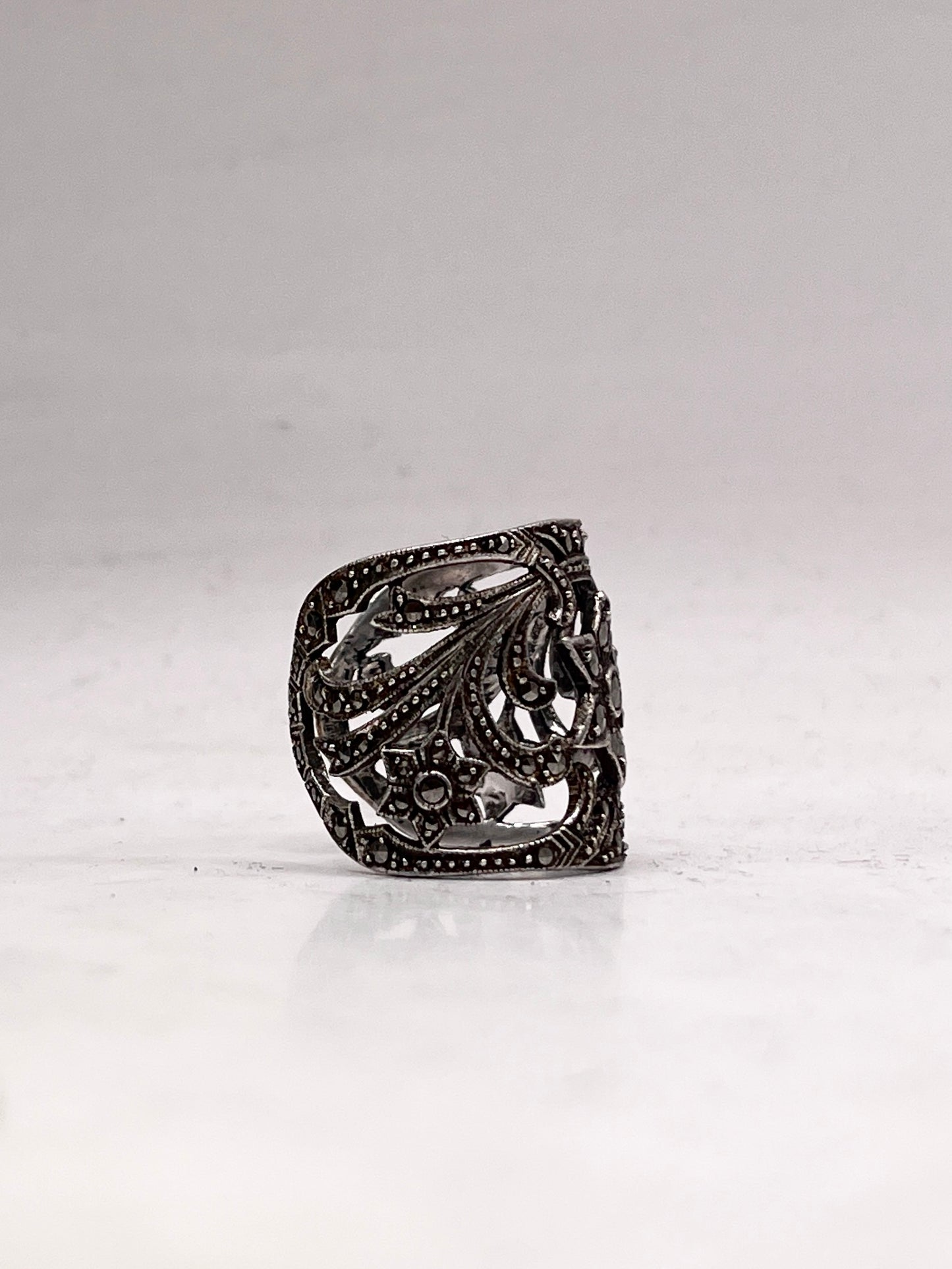 Anello Artigianale SPILLA ROSONE Mod. SPILLA MARCASSITI Realizzato con Antica spilla in Argento (Prima Metà del ’900)