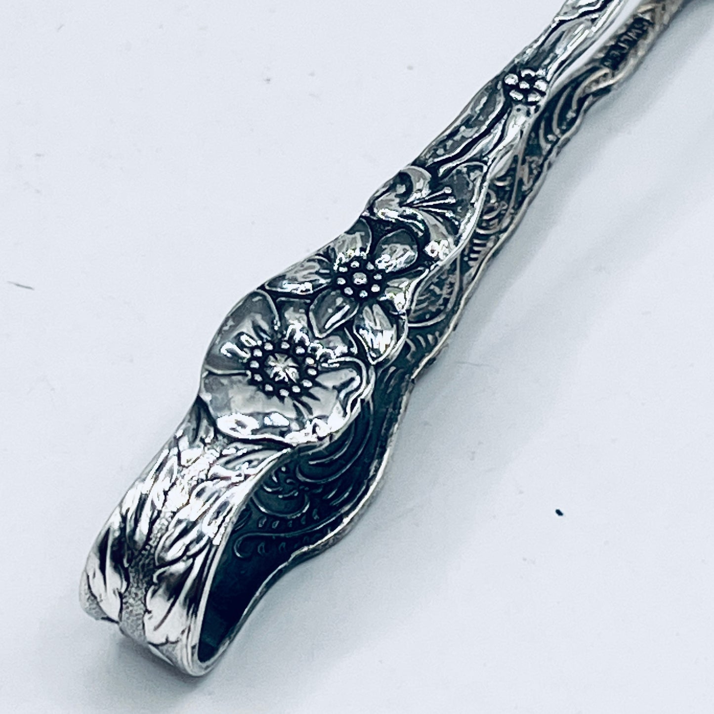 Anello Artigianale ANEMONE Mod. PINZETTA  Realizzato con Antica posata in Argento (Prima Metà del ’900)