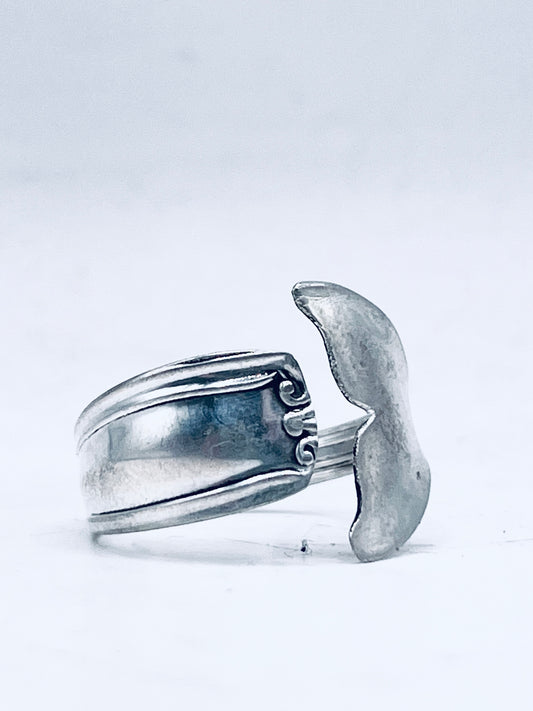 Anello Artigianale Mod. MINICODA#02 Realizzato con Antica posata in Argento (Prima Metà del ’900)