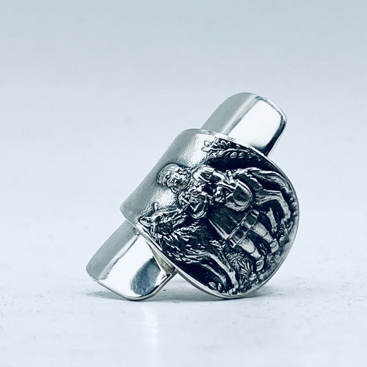 Anello Artigianale CAPPUCCETTO ROSSO&LUPO Mod. INTERO  PUSHER FOOD Realizzato con intero Antico pusher food in Argento (Prima Metà del ’900)