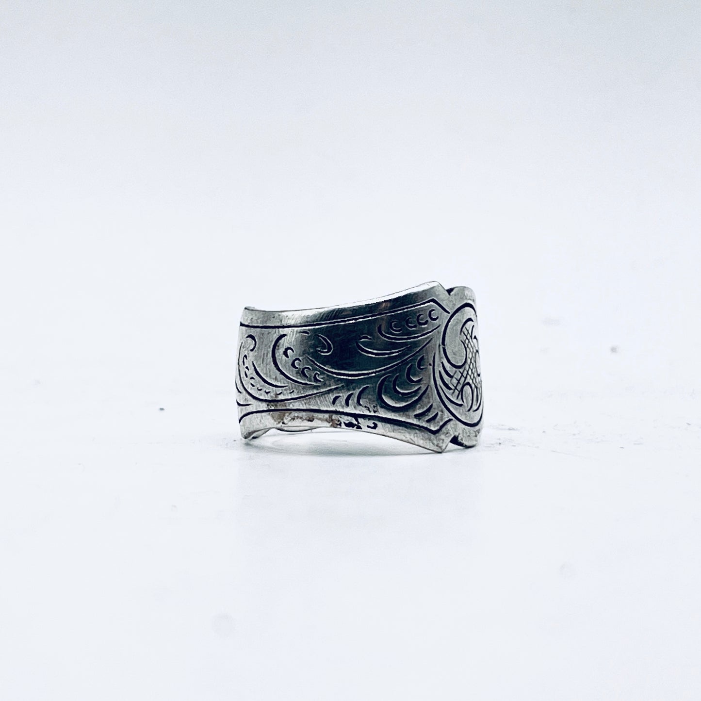 Anello Artigianale UOMO/DONNA Mod. CLASSICO/INTERO  “BRIGHID”  Realizzato con Antica posata in Argento (Prima Metà del ’900)